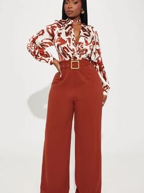 Fashion Nova High-Waist Wide Leg Pants with Belt in Rust